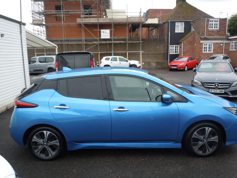 NISSAN LEAF